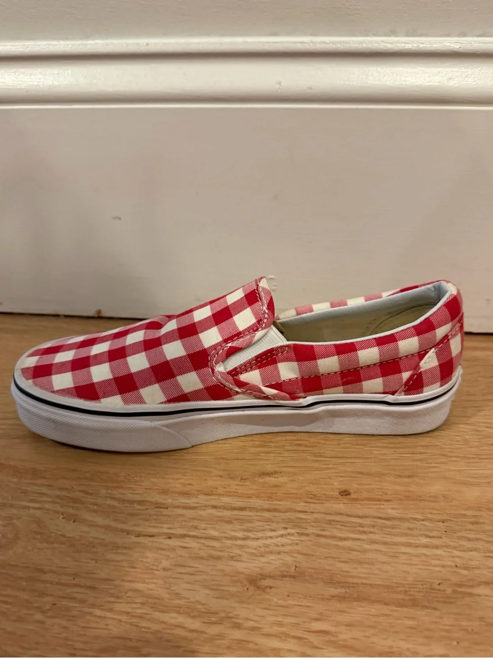 Vans Slip-On in Red Gingam